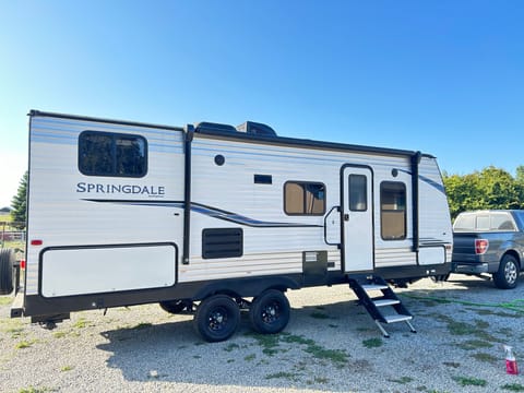 2021 Keystone RV Springdale! Outdoor kitchen & very spacious Towable trailer in Watsonville