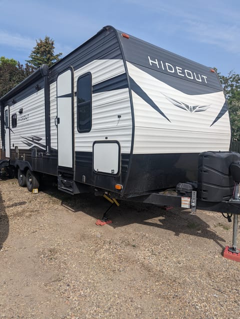 2019 Keystone RV Hideout LHS Towable trailer in Red Deer