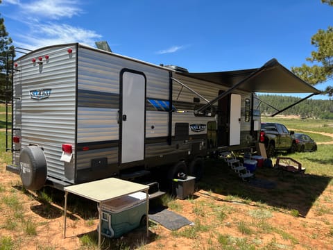 "Family Friendly" 2022 Forest River Salem 33.1' Travel Trailer Remorque tractable in Washington