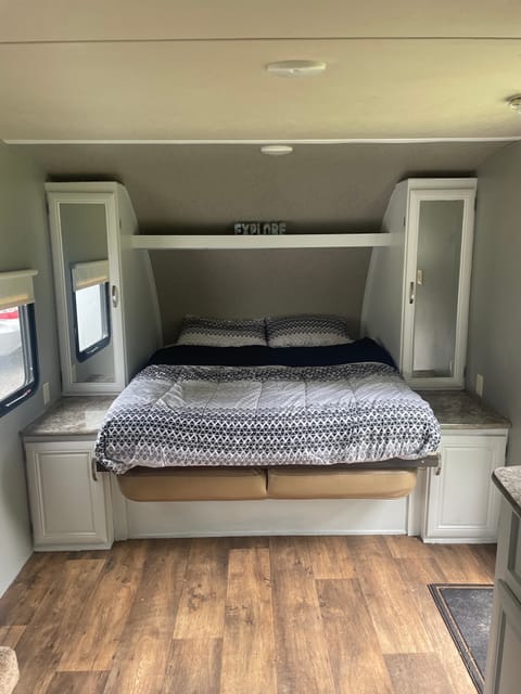 Full size Murphy bed