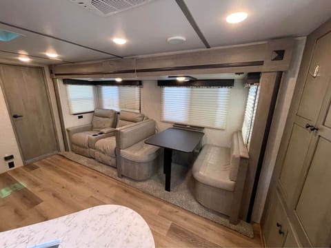 2020 Keystone RV Outback Ultra-Lite Tráiler remolcable in Hood Canal
