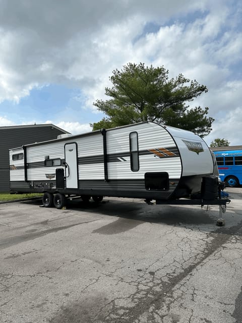 Your Ultimate Adventure-Ready Travel Trailer! Towable trailer in Hermitage