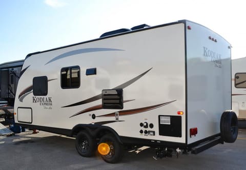 2017 Dutchmen Kodiak Towable trailer in Waterbury