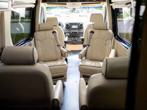 GORGEOUS!!  2019 Ultimate Toys Ultimate Presidential Sprinter Drivable vehicle in Southlake