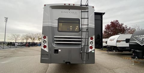 NEW 2023 Coachmen Encore - Starlink, washer/dryer & more! Drivable vehicle in Commerce City