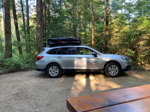 4x4 Subaru Outback with Roof Top Tent (STARLINK INTERNET) Drivable vehicle in Nanaimo