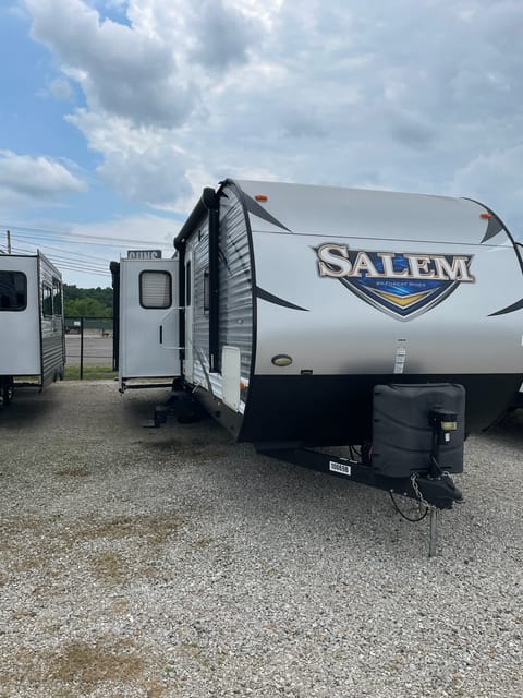 2018 Forest River Salem Towable trailer in Kenova