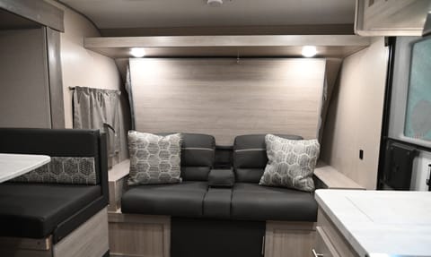 2022 Coachmen Catalina Summit 184BHS - Boondock / Off-Grid Ready! Towable trailer in Highlands Ranch