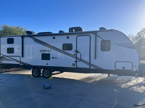 2019 Crossroads RV Sunset Trail Super Lite Towable trailer in Pinnacle Peak