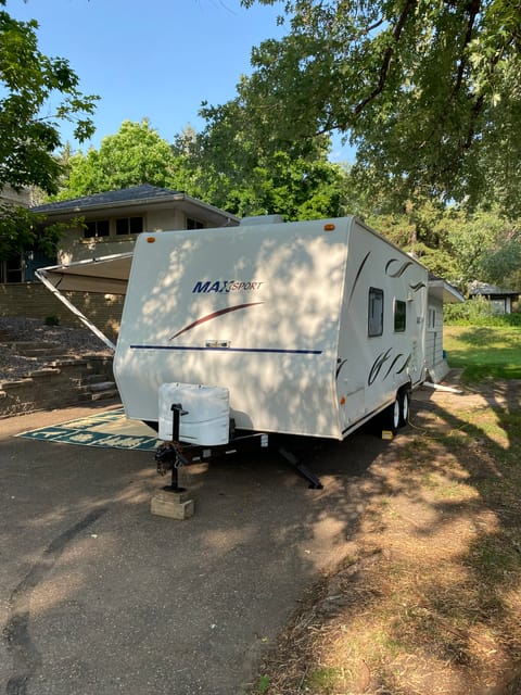 2008 R Vision Max-Sport Travel Trailer Towable trailer in Coon Rapids