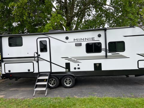 2022 Winnebago Premium Camping Experience! Towable trailer in Huron