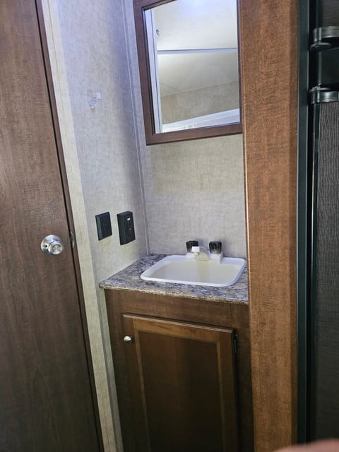 2016 Benetton's travel trailer Towable trailer in Brant