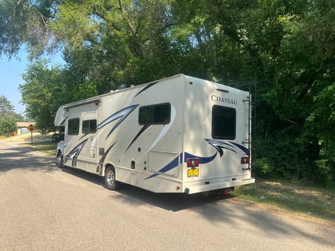 2019 Thor Chateau Drivable vehicle in Fox Lake