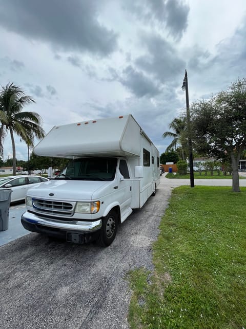 2002 Four Winds Fun Mover Véhicule routier in Deerfield Beach