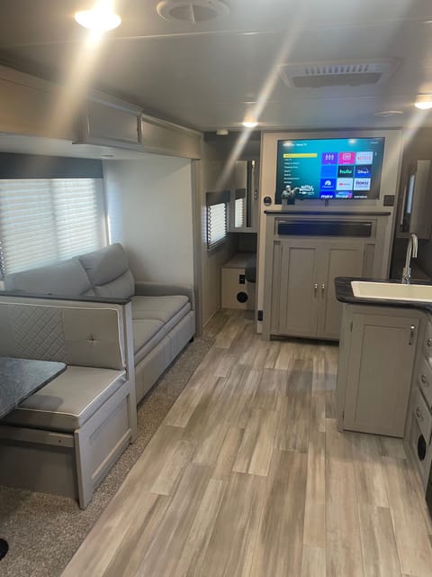 lightweight Family Friendly Trailer Towable trailer in Tulare