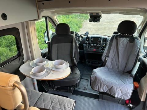 2022 Winnebago Solis 59PX Family Adventure Van, perfect for 4! Vehículo funcional in Boulder