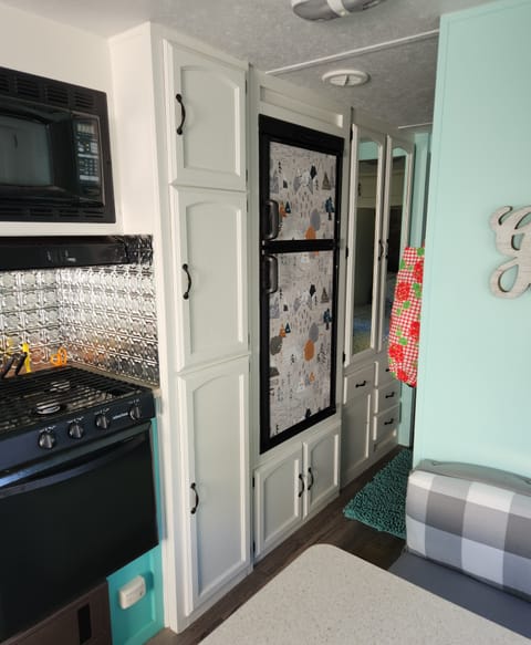 Camper with many add-ons available! Tráiler remolcable in Georgetown Township