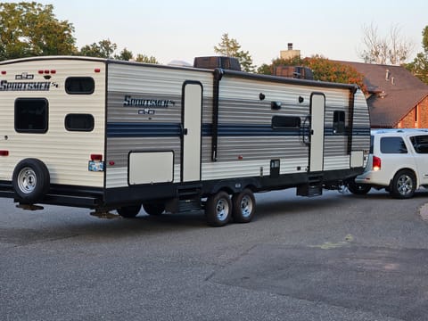 Large 35' RV Travel Trailer - Sleeps up to 14 people Remorque tractable in Edmond