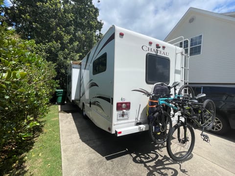 2013 Thor Chateau (Bunk Beds!) Drivable vehicle in Fayetteville