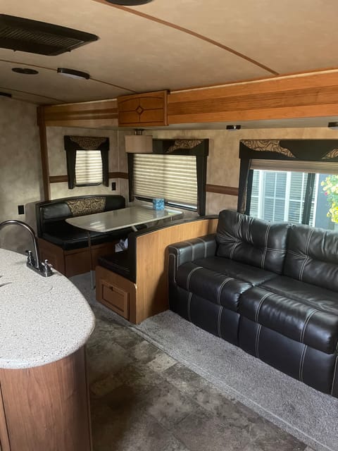 2016 Crossroads RV Sunset Grand Reserve Tráiler remolcable in Chilliwack