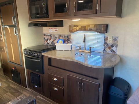 Our cozy camper with it all! Towable trailer in Sonoma County