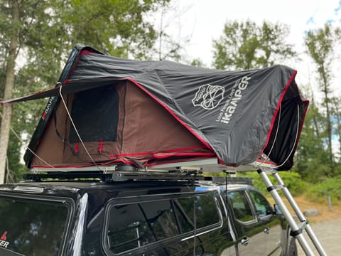 Northirn Toyota Tacoma 1 or 2 Roof Tent Drivable vehicle in Vancouver
