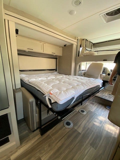 Home Sweet Roam - Brand New 2023 Thor Motor Coach Class A 25 Foot Drivable vehicle in Glendora