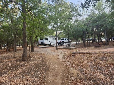 Hill Country Cabin! Towable trailer in Spring Branch