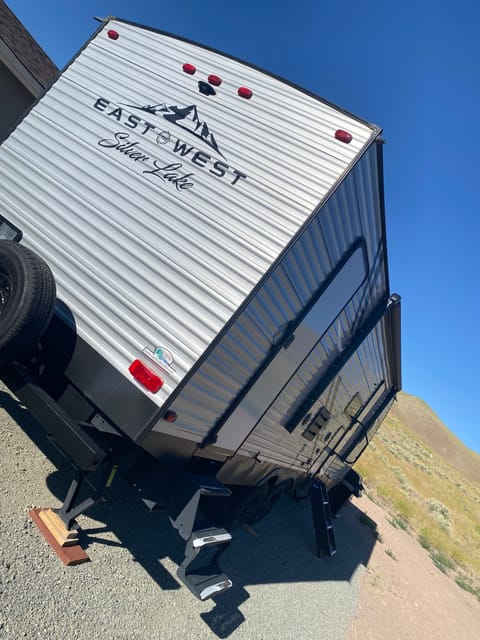 2022 East to West Silver Lake Towable trailer in Sparks