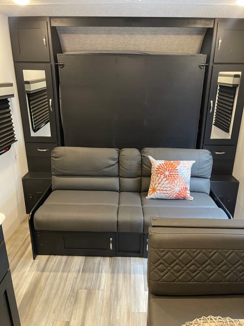 Coachmen 2023 Freedom Express        NEW BEAUTY Tráiler remolcable in Greatwood