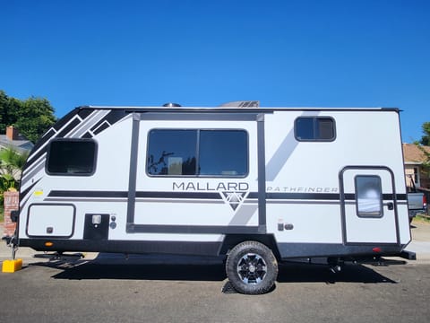left side view of the RV