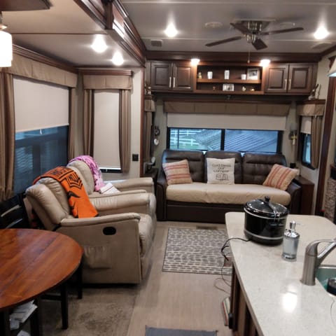 2018 Keystone RV Alpine Towable trailer in DeLand