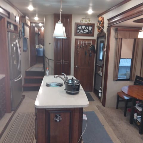 2018 Keystone RV Alpine Towable trailer in DeLand