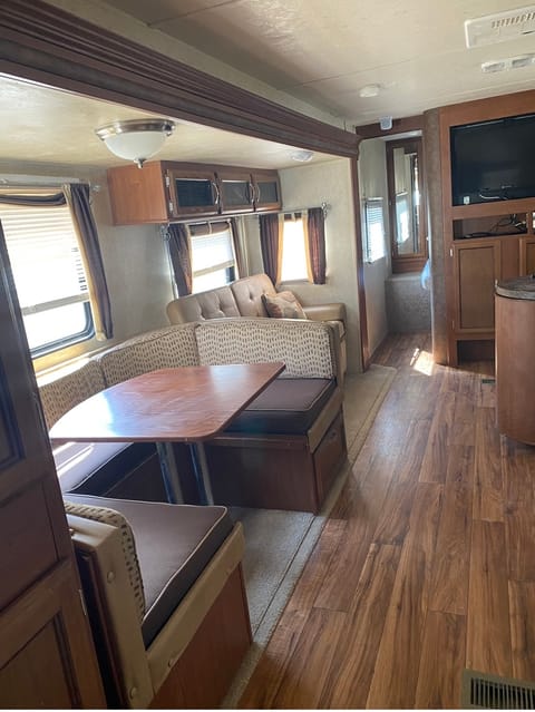 2015 Forest River Wildwood Towable trailer in Lake Elsinore