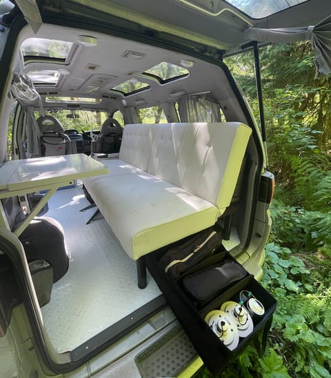 Silvertale | Mitsubishi Delica Space Gear 4x4 Camper in Shoreline