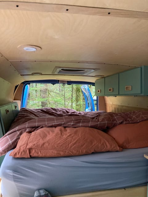 Brandi Vanlile Campervan in Vancouver