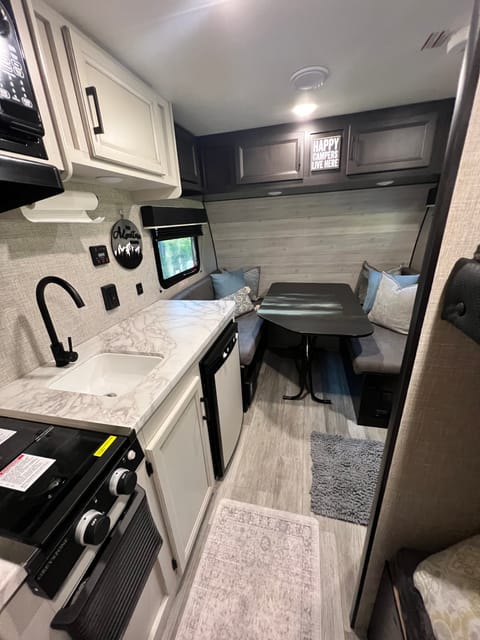 2023 Jayco SLX Baja Edition- Off Road Champ Towable trailer in Gresham