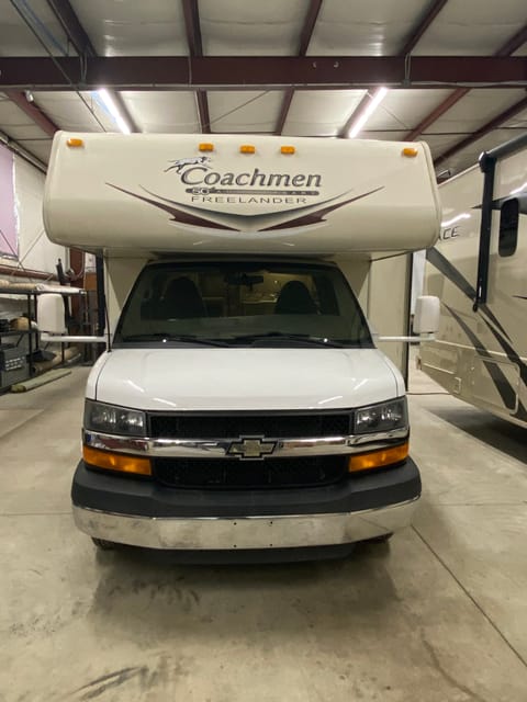 2015 Coachmen Freelander 32BH Drivable vehicle in Kettering