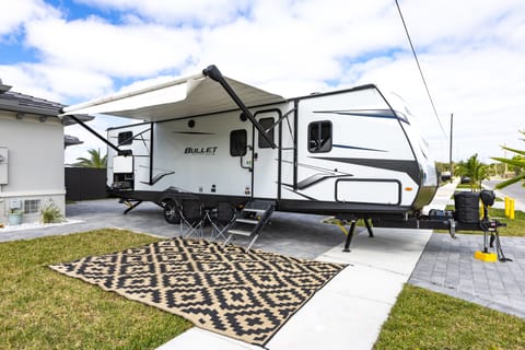 2023 Keystone RV Bullet Ultra Lite Towable trailer in Pembroke Pines