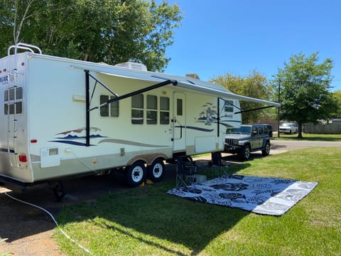 Keystone RV Cougar 290 EFS Towable trailer in Port Saint Joe