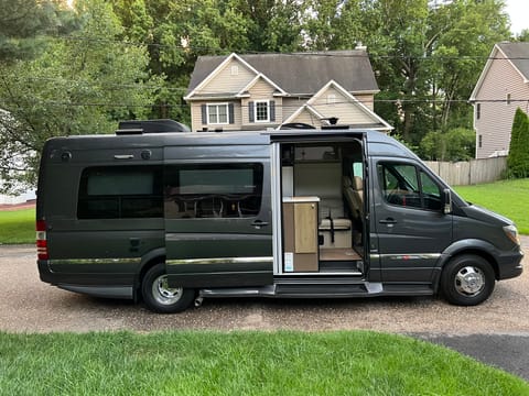 2016 WINNEBAGO ERA 70A Class B MERCEDES Drivable vehicle in Severn