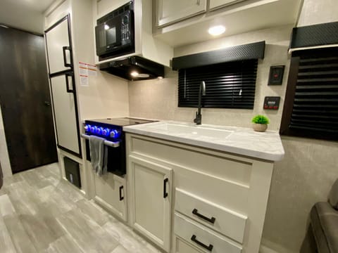 New! 2023 Jayco Jay Flight Bunkhouse Towable trailer in Kyle