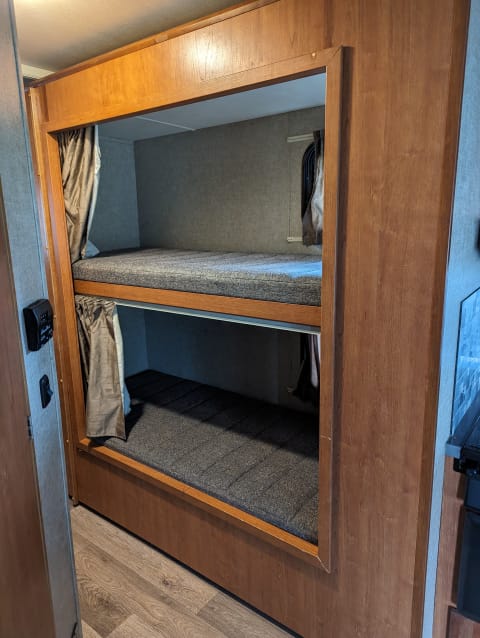 2019 Winnebago Spirit Véhicule routier in Overland Park