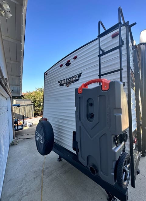 2022 Forest River Wildwood X-Lite T241BHXL Towable trailer in Wildomar