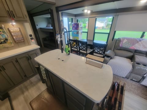 2022 Forest River Coachmen Chaparral Towable trailer in Hickory