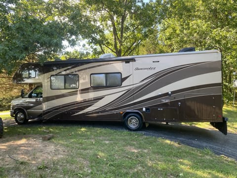 2017 Forest River Sunseeker Drivable vehicle in Columbia