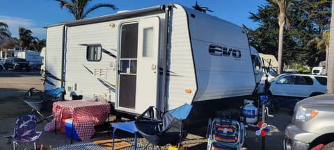 Family Fun on Wheels: Travel Trailer Rental for a Party of 6! Towable trailer in Santa Maria