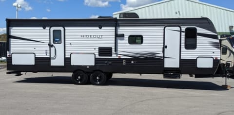 2021 Keystone RV Hideout Luxury Towable trailer in Saint Catharines