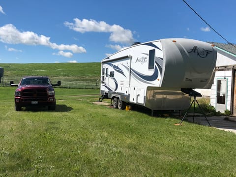 2017 Arctic Fox 29-5T Four Season Equipped Towable trailer in Concord