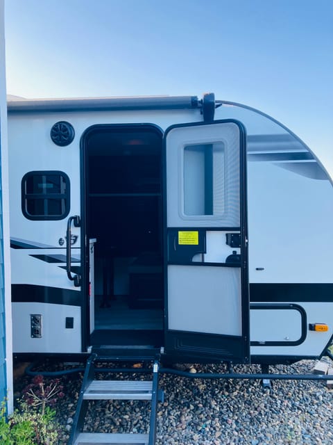 2022 Jayco Jay Feather Micro Rimorchio trainabile in Gilroy